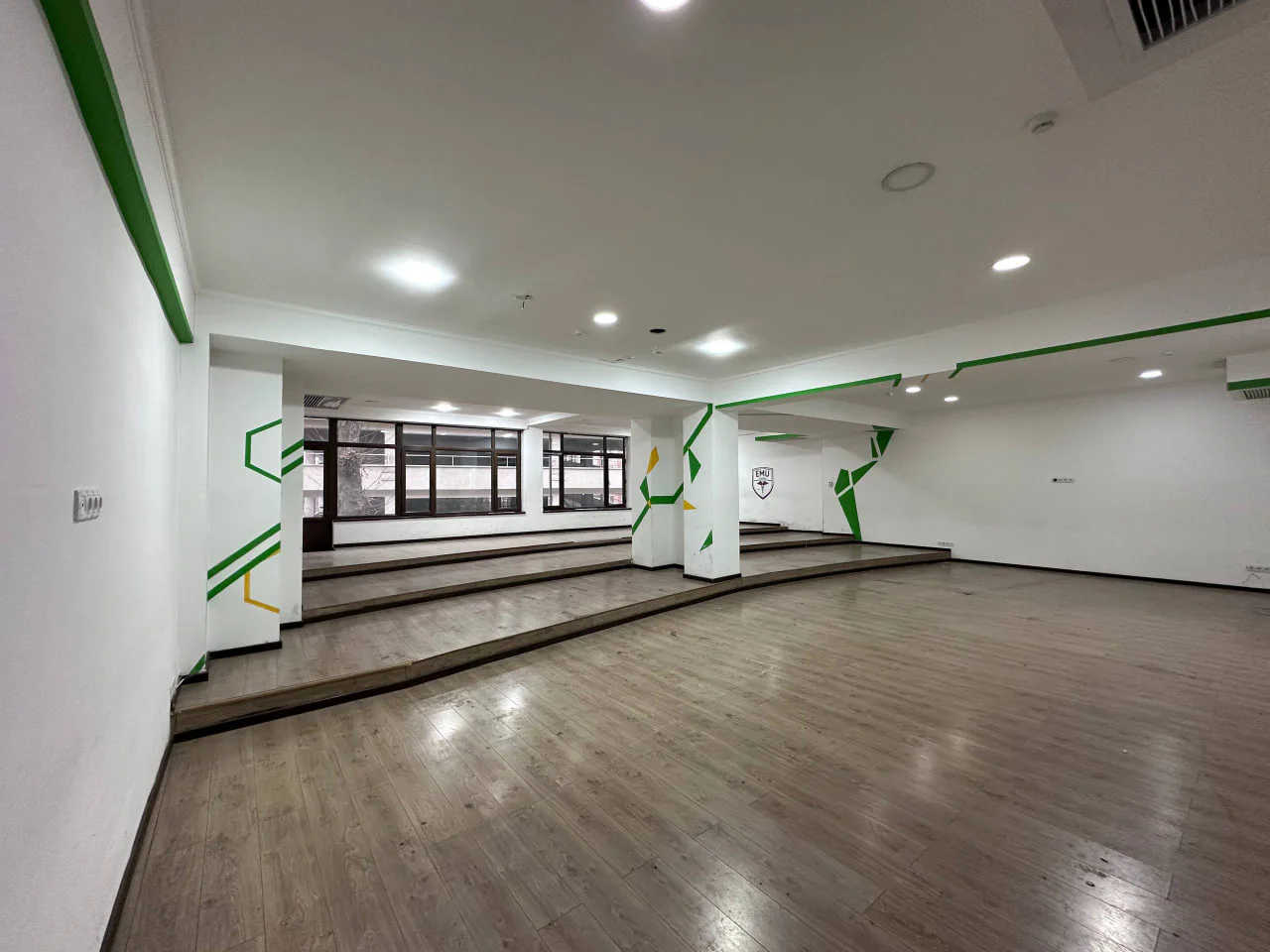 Аренда отдельно стоящего здания в Яккасарайском районе, 7 000 м² — Яккасарайский район, фотография 4