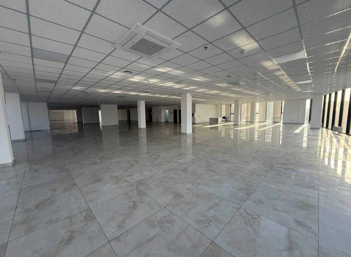 Аренда коммерческого помещения в Яшнабадском районе, 1 100 м² — Махтумкули, фотография 2